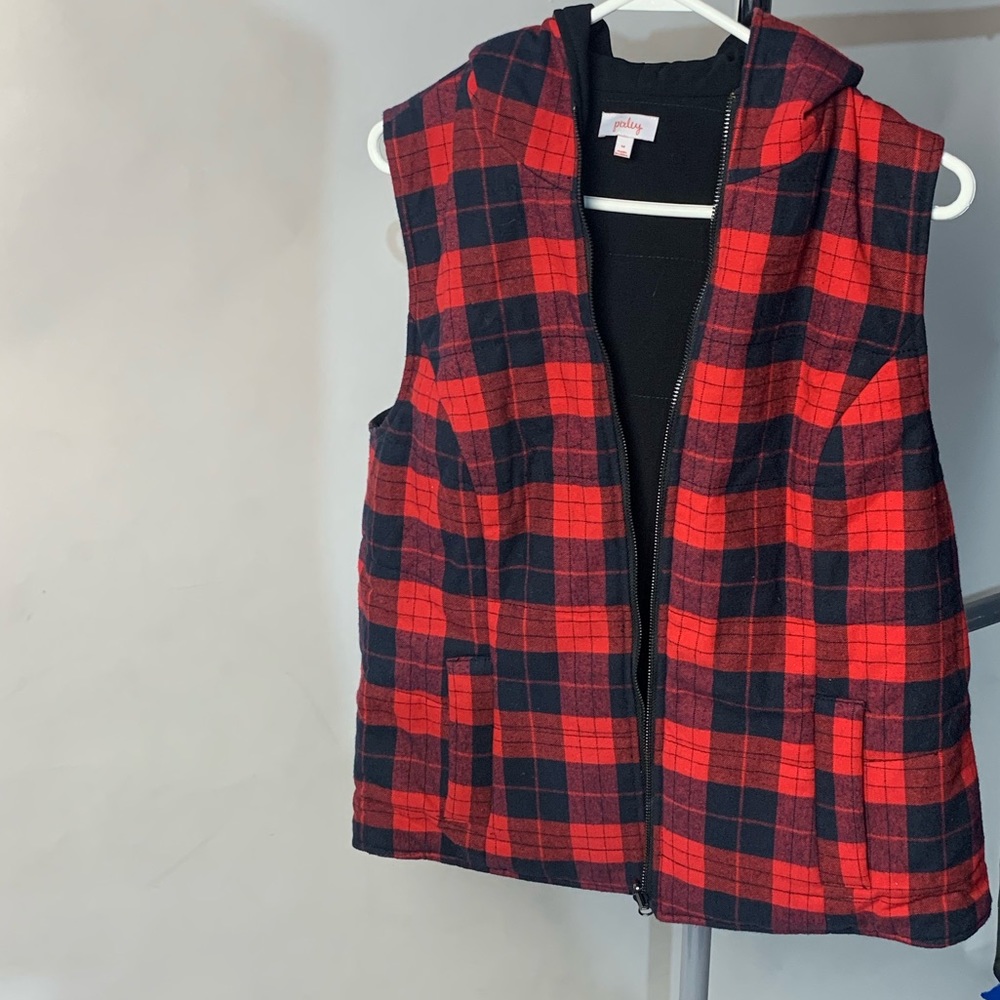 Buffalo plaid/Black reversible vest